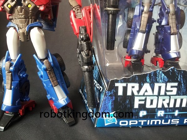 Takara Hasbro Transformers Prime Comparison  (7 of 11)